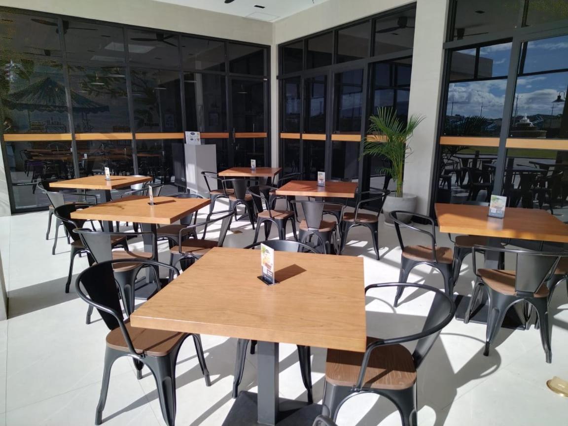 Acro Residences Guiguinto Bagian luar foto