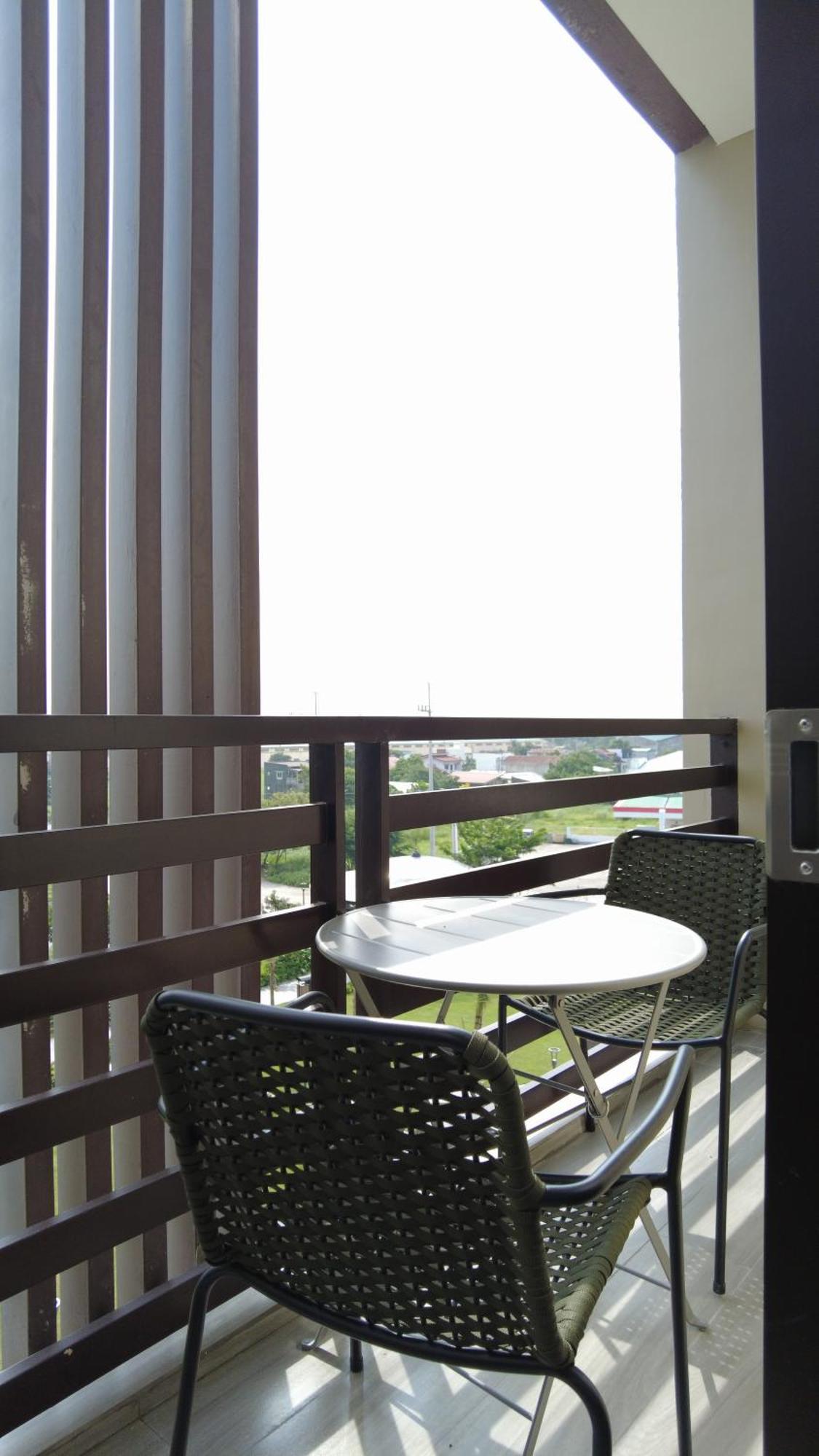 Acro Residences Guiguinto Bagian luar foto
